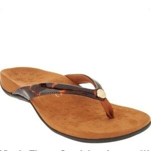 Vionic Sz 9 Thong Sandal Mona Patent Cheetah Tortoise Shell Print